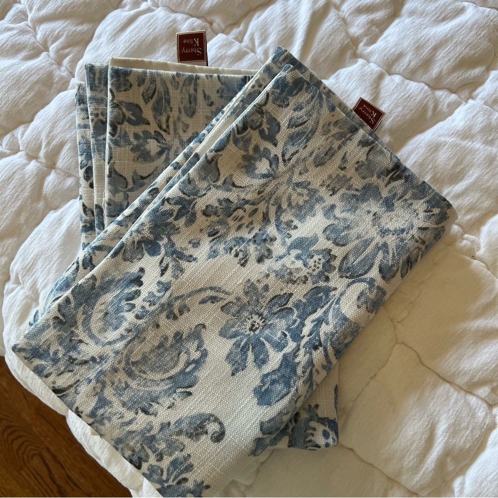 NWOT Set of 2 Indigo Blue and White Floral Pillow Shams, standard size - Picture 10 of 14
